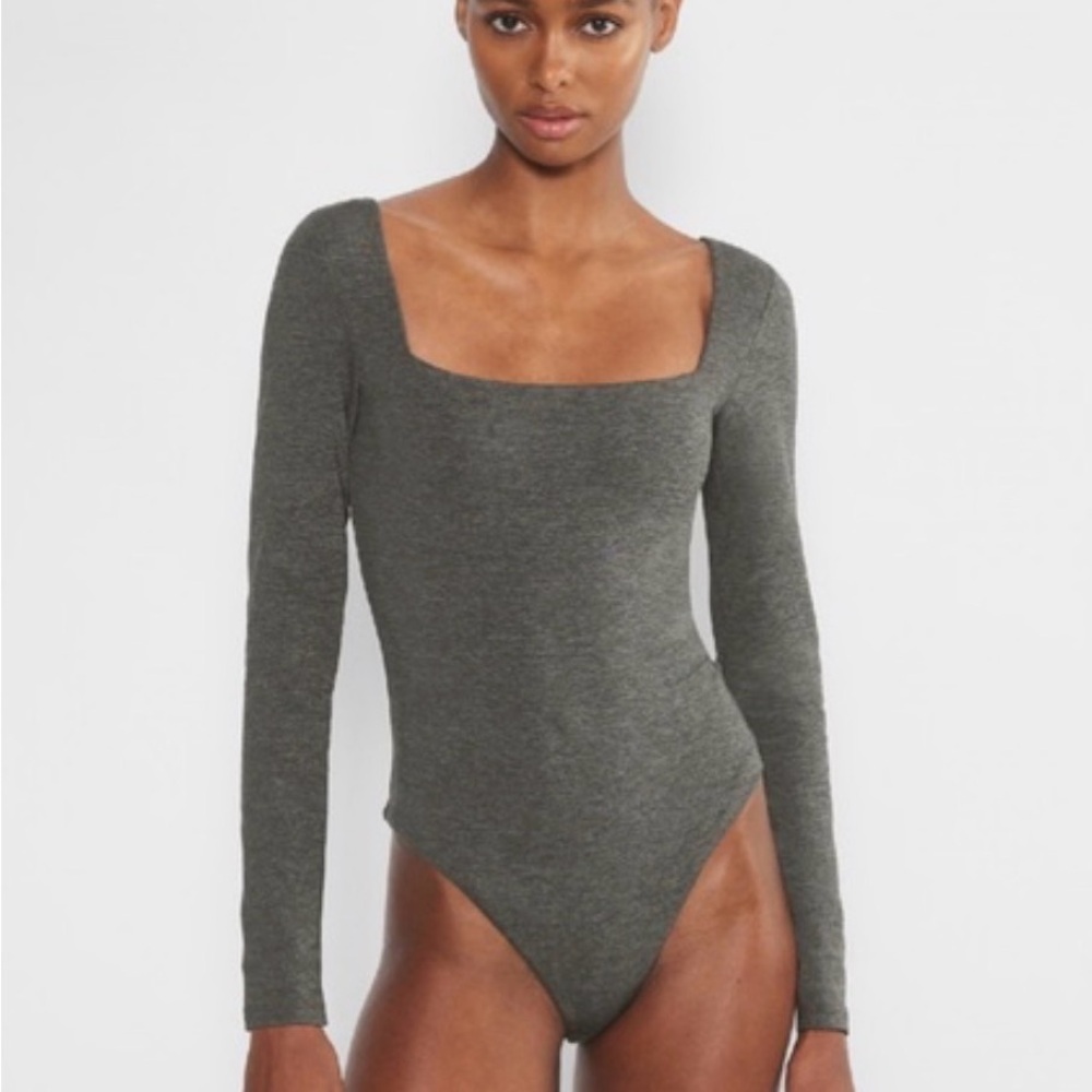 Aritzia Contour Bodysuit